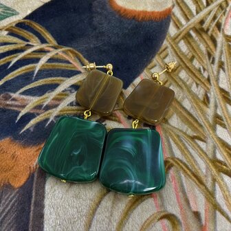 Tess Bruin en groen