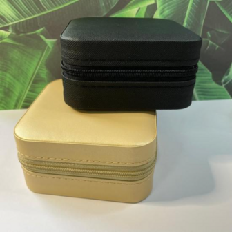 Travel Case vierkant - Zwart