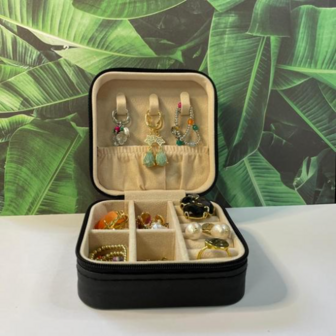 Travel Case vierkant - Zwart