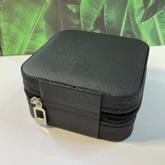 Travel Case vierkant - Zwart