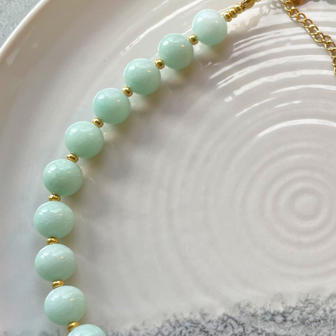 Kralenketting mintgroene jade Miyuki Goud