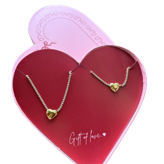 Ketting en armband in sieradendoosje hart