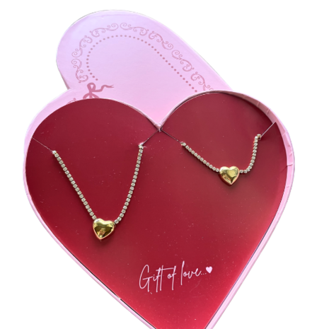 Ketting en armband in sieradendoosje hart