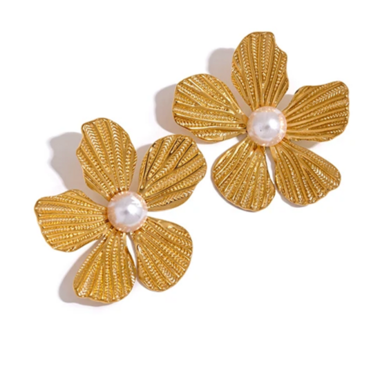 Statement bloem oorsteker met parel