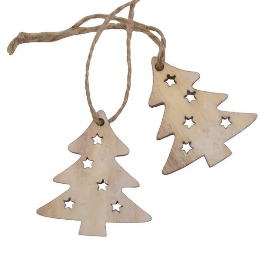 Houten kerstboom aan rustiek koord